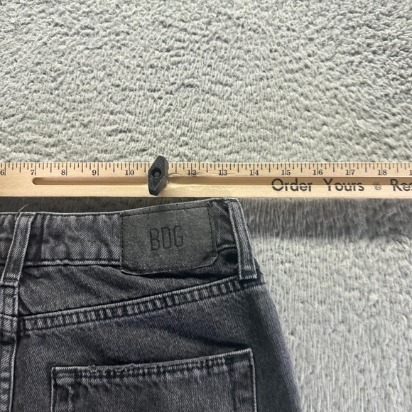 Urban Outfitters BDG Jeans Womens 27x29 Gray Cotton Denim Mom Tapered Workwear - Picture 7 of 10